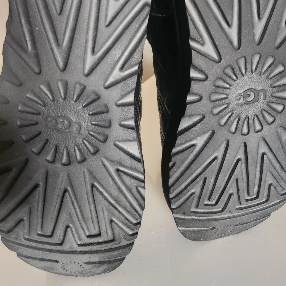 UGG Black Leather Quilted Ankle Boots Slip-On Size 6 - Picture 6 of 9